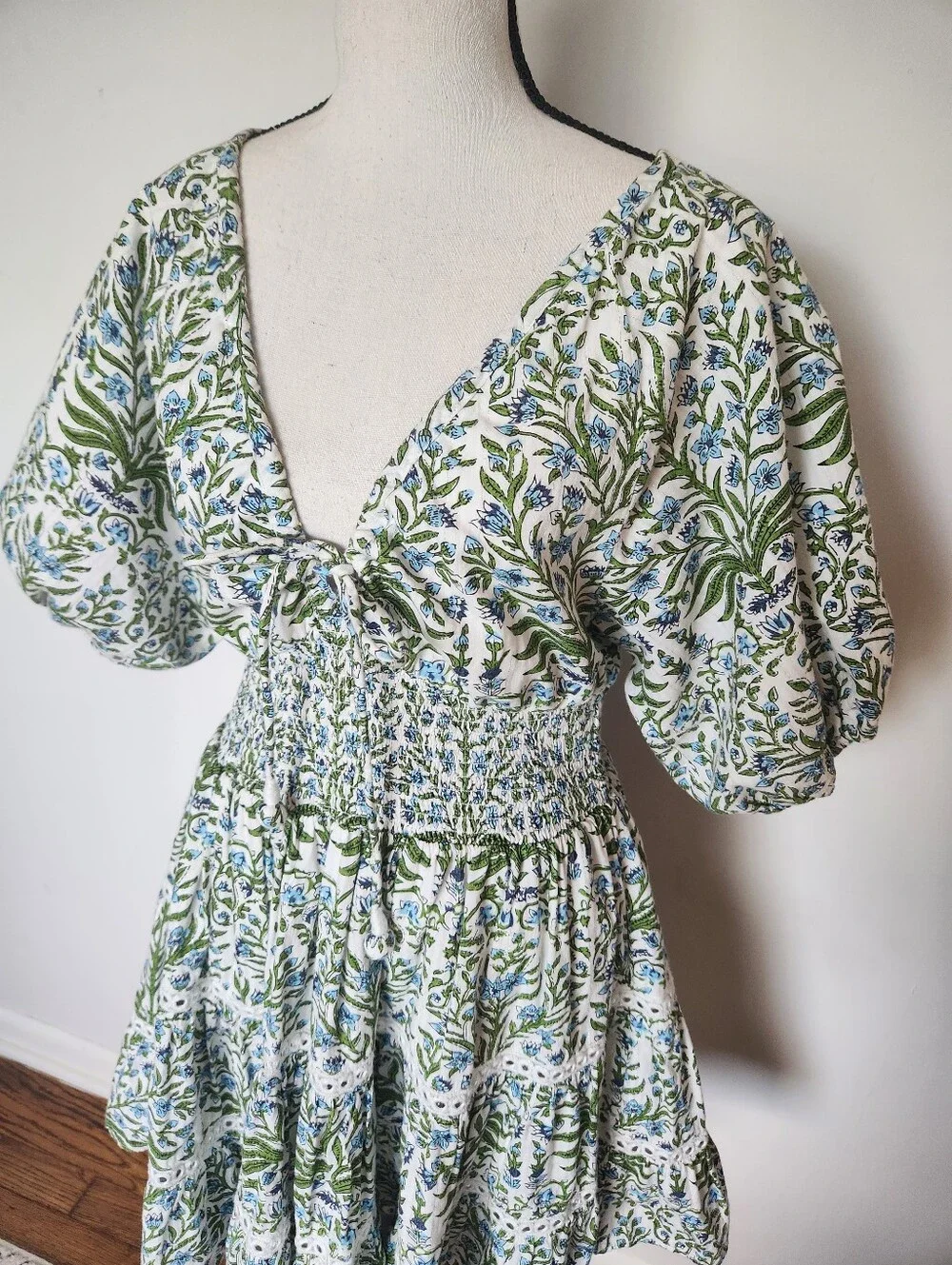 SAYLOR White Floral Puff-Sleeve Mini Dress with Green Print - Picture 8 of 16